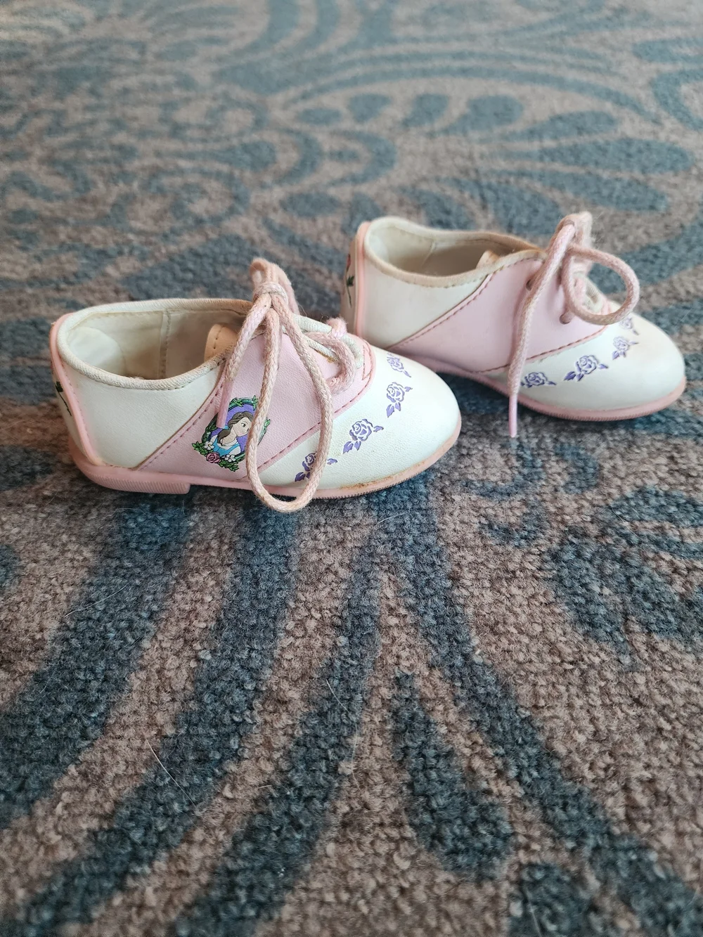 Disney Beauty and the Beast Saddle Shoes Pink/White vintage 90s